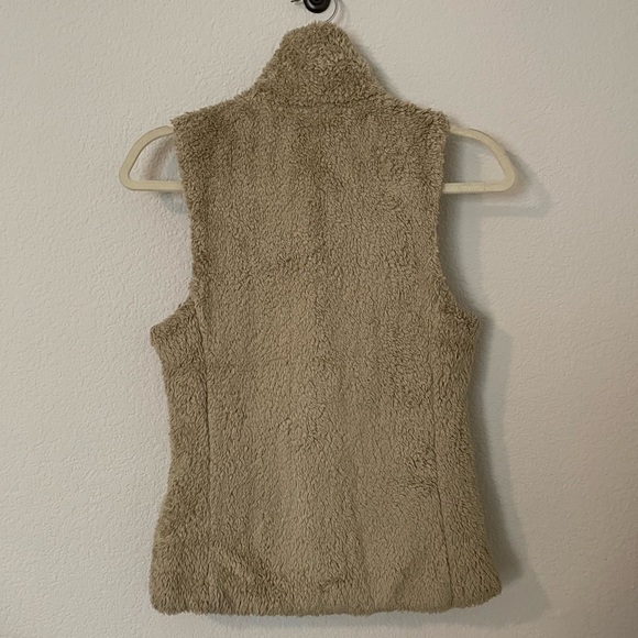 Like NEW Patagonia Los Gatos Vest 🤎 - Picture 4 of 4